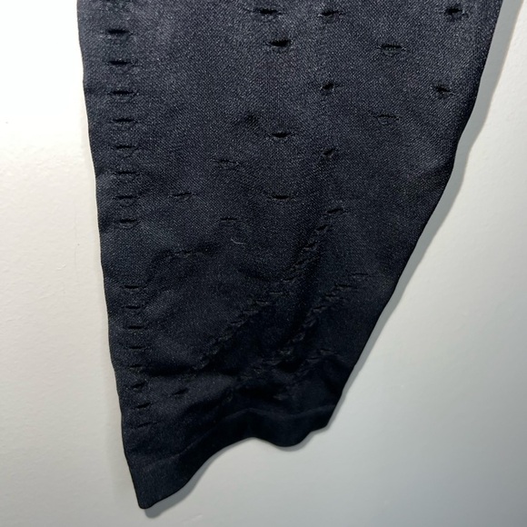 Victoria’s Secret Victoria Sport Black Seamless Laser Cutout Leggings Size XL - Picture 11 of 13